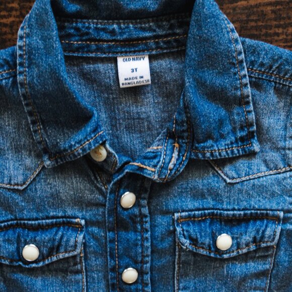 Blue Denim Pearl Snaps Button Up Shirt: 3T - Picture 4 of 5